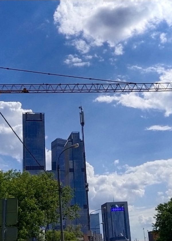 liebherr_112_stroitelstvo_shkoly_g._moskva